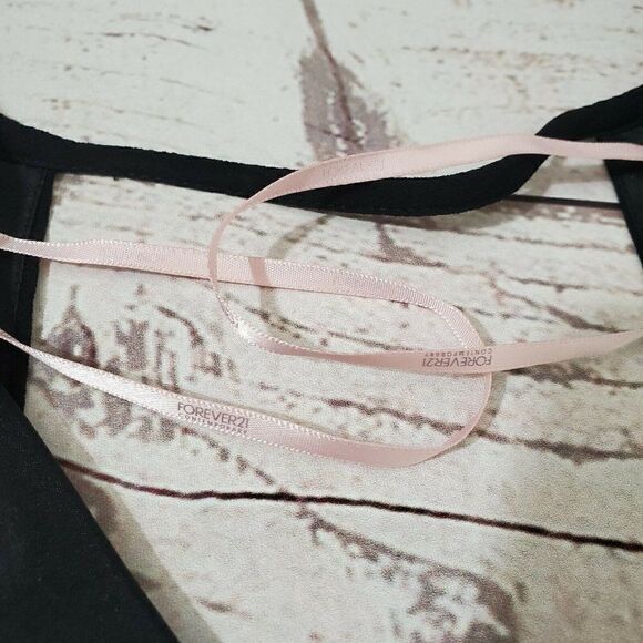 NWT Forever 21 Contemporary Womens Size XS Floral Embroidered Sheer Dress Shirt - Picture 8 of 12